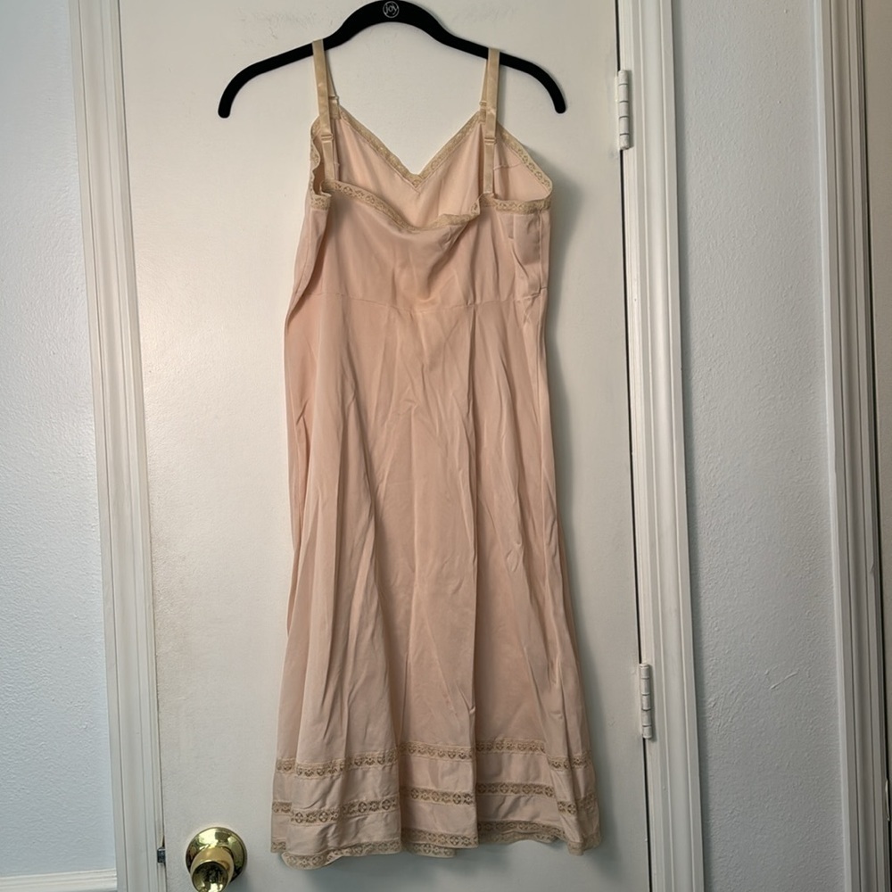 Vintage GayMode Full Length Tan Nylon Dress Slip Lingerie Chemise Size 36/14 - Picture 6 of 7